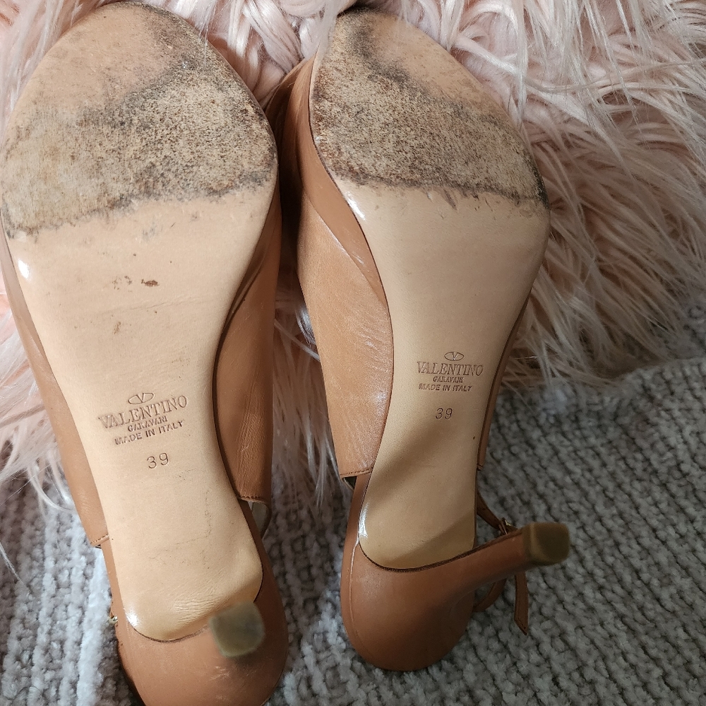 Valentino Garavani Tan Peep-Toe Heels - Picture 5 of 10